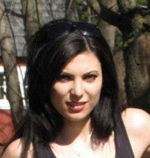 GIRL 1-a.jpg__PID:a61cf96e-7ae6-468b-b824-013b54d73716